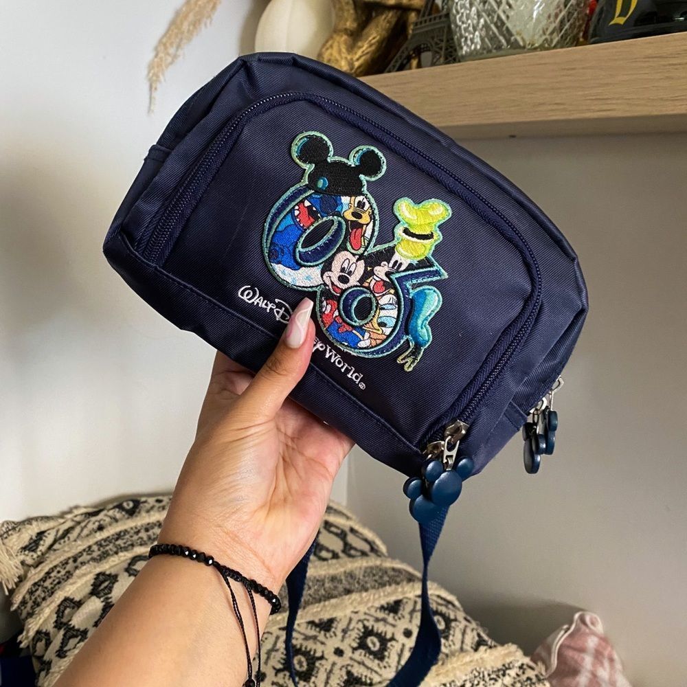 Disney Mickey vintage Fanny pack - Picture 1 of 6